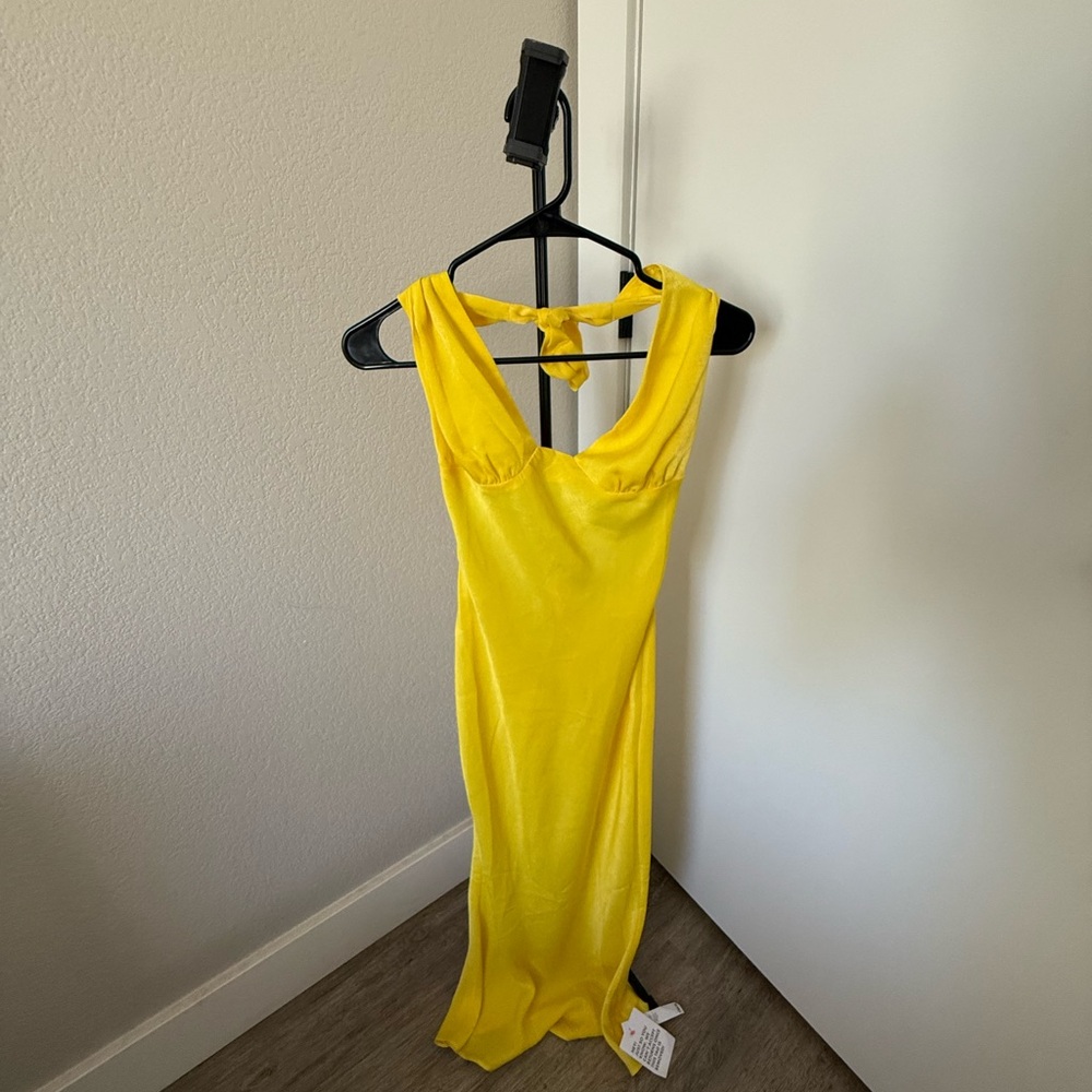 Elegant Yellow Dress